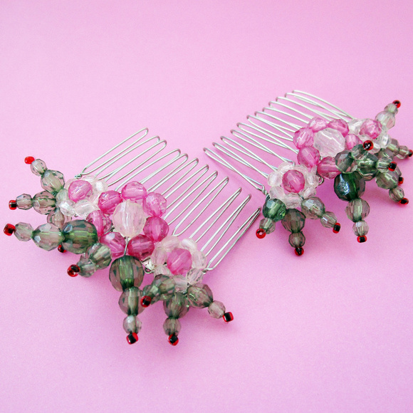 Set of 2 Nymph Haircombs - Picture 1 of 1